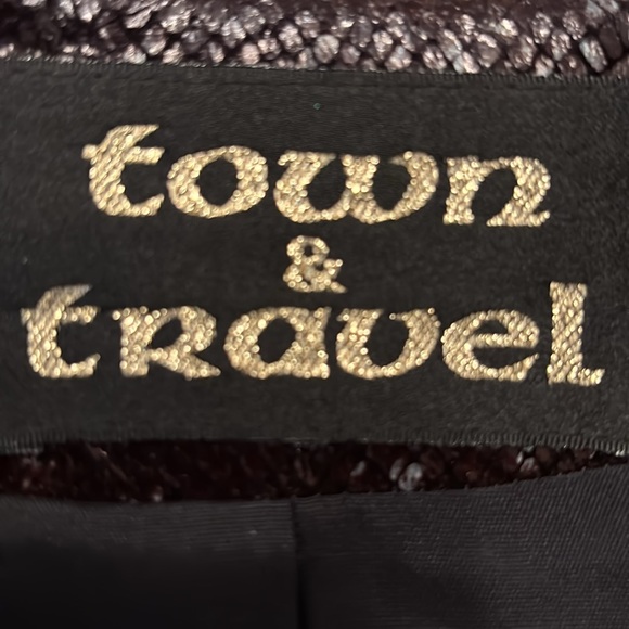 TOWN & TRAVEL faux snakeskin jacket - Picture 7 of 7